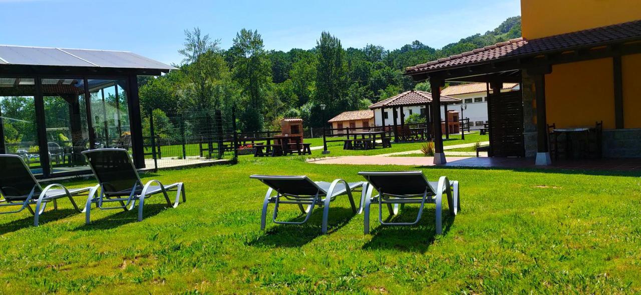 Apartamentos El Castaneu Corao Bagian luar foto