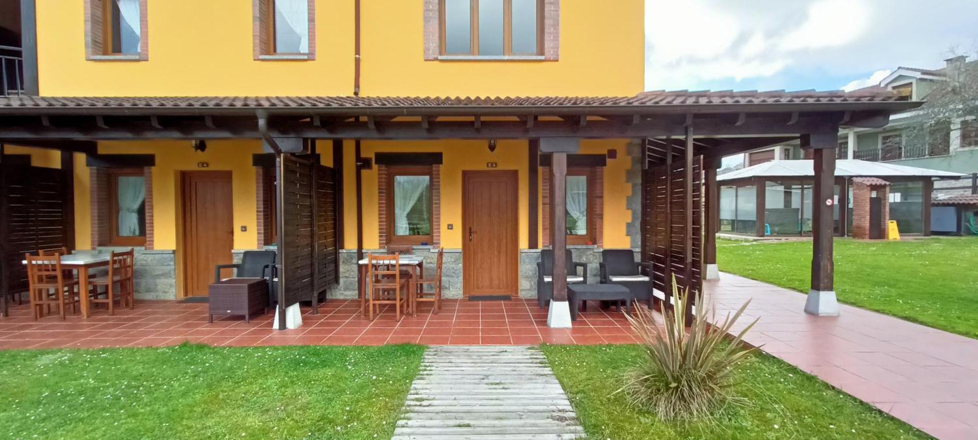 Apartamentos El Castaneu Corao Bagian luar foto